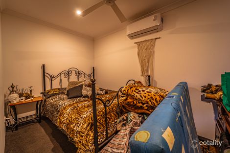 Property photo of 1 Montmartre Green Port Kennedy WA 6172