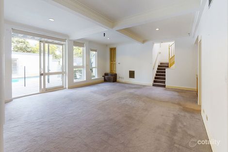 Property photo of 20 Fitzwilliam Street Kew VIC 3101