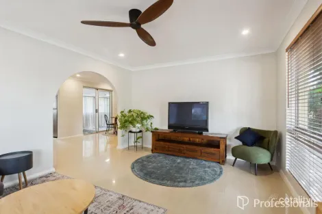 Property photo of 17 Ilex Way Forrestfield WA 6058