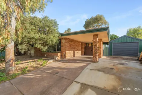 Property photo of 17 Hartleap Lane Beldon WA 6027