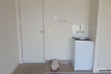 Property photo of 16 Eagleton Crescent Leichhardt QLD 4305