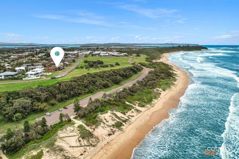 Property photo of 15 The Esplanade Caves Beach NSW 2281