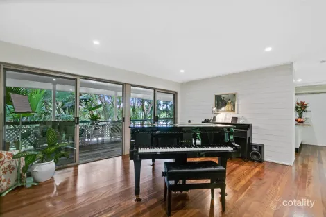 Property photo of 8 Hall Court Burnside QLD 4560