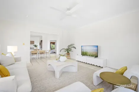 Property photo of 18 Blue Ridge Crescent Varsity Lakes QLD 4227