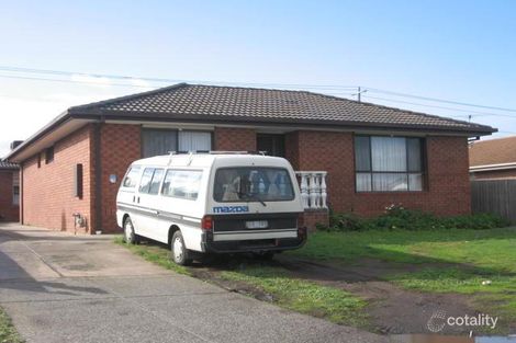 Property photo of 2/40 Pinnaroo Circuit Meadow Heights VIC 3048