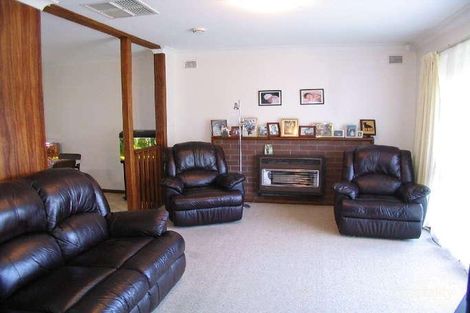 Property photo of 8 George Avenue Valley View SA 5093