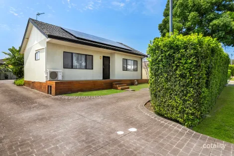 1/36 Devonshire Cres, Oak Flats, NSW 2529