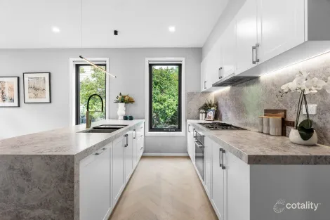 Property photo of 2/215 Highfield Road Camberwell VIC 3124