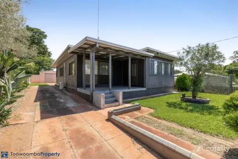 232 South St, South Toowoomba, QLD 4350