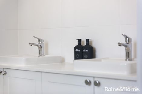 Property photo of 1 Dakota Lane Badagarang NSW 2540