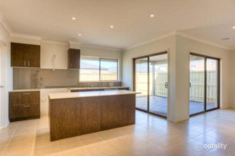 Property photo of 47 Edge View Point Cook VIC 3030