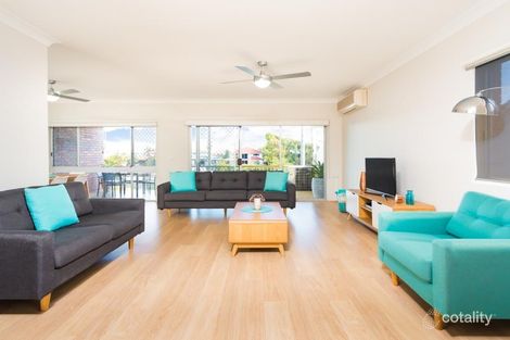 Property photo of 10/29 Hooker Boulevard Broadbeach Waters QLD 4218