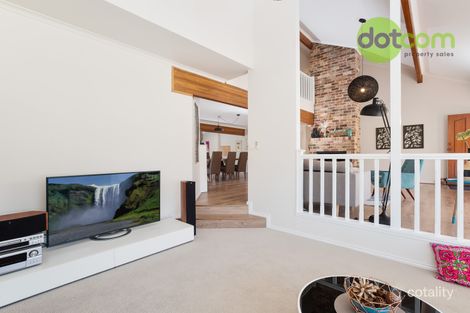 Property photo of 1 Bampton Close Lakelands NSW 2282