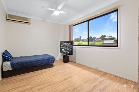 Property photo of 17 Weemala Crescent Bradbury NSW 2560