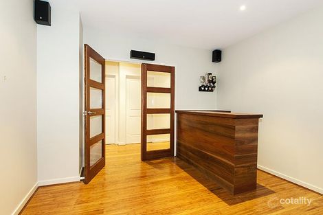Property photo of 10 Paddys Place South Morang VIC 3752