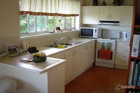 Property photo of 4 Enfield Crescent Battery Hill QLD 4551