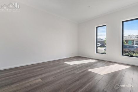 Property photo of 21 Dahlia Crescent Mickleham VIC 3064