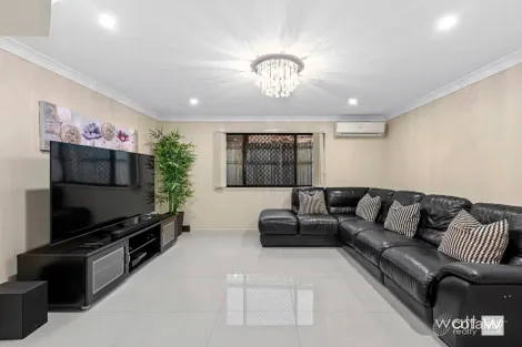 Property photo of 14 Bearke Place Bracken Ridge QLD 4017