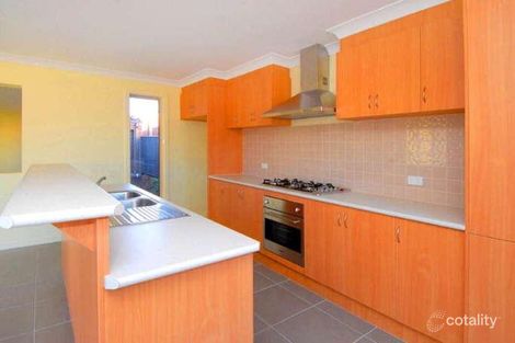 Property photo of 4 Strutt Place Caroline Springs VIC 3023