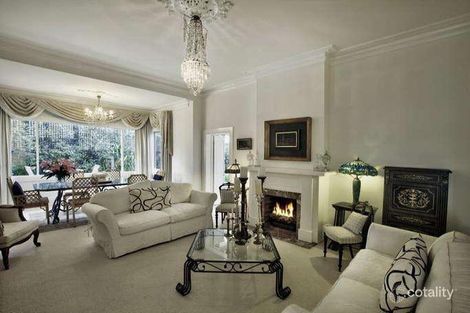 Property photo of 70 Roslyn Street Brighton VIC 3186