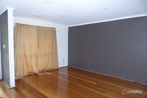Property photo of 16 Topaz Place St Albans VIC 3021