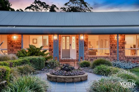 Property photo of 1 Berghofer Drive Highfields QLD 4352