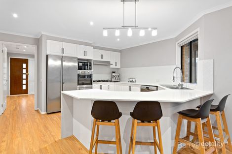 Property photo of 39 Highfielde Avenue Berwick VIC 3806