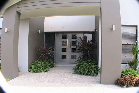 Property photo of 16 Lake Breeze Drive Windaroo QLD 4207