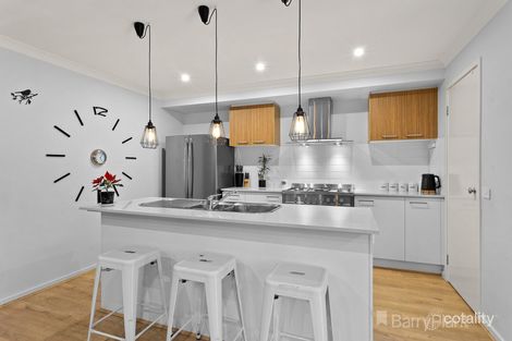 Property photo of 12 Hammond Road Cranbourne West VIC 3977