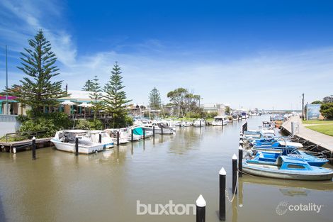 Property photo of 13 Tatyoon Close Aspendale Gardens VIC 3195