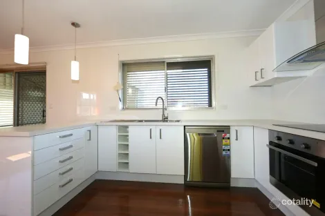 Property photo of 2 Colington Street Mansfield QLD 4122