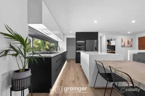 Property photo of 38 Home Road Nar Nar Goon VIC 3812