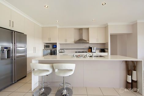 Property photo of 2 Lochern Way Bushland Beach QLD 4818