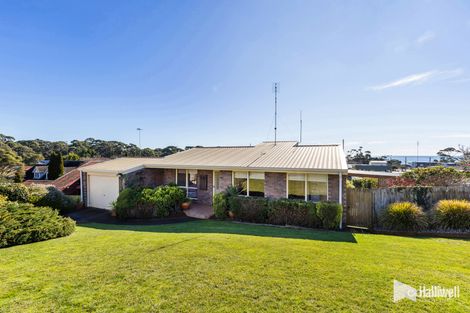 Property photo of 17 Westbury Place Devonport TAS 7310