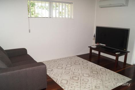 Property photo of 32 Siemons Street One Mile QLD 4305