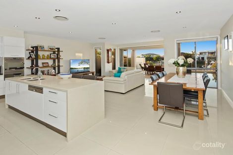 Property photo of 2237 Glengallon Way Hope Island QLD 4212