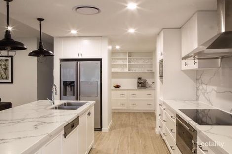 Property photo of 7801 Pavilions Close Hope Island QLD 4212