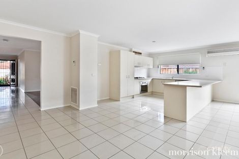 Property photo of 13 Kumara Circuit South Morang VIC 3752