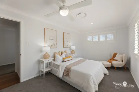 Property photo of 33 Clearmount Crescent Carindale QLD 4152