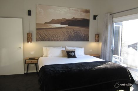 Property photo of 2E Ferry Grove Newcomb VIC 3219