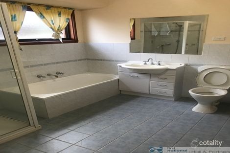 Property photo of 14 Inverness Street Endeavour Hills VIC 3802
