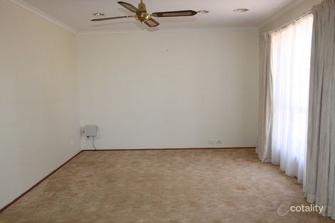 Property photo of 14 Franklin Court Jerrabomberra NSW 2619