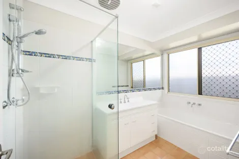 Property photo of 43 Gilberton Crescent Forest Lake QLD 4078