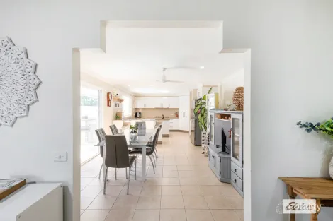 Property photo of 64 Palm Terrace Yamba NSW 2464