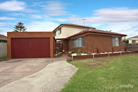 32 Spring Rd, Junction Village, VIC 3977