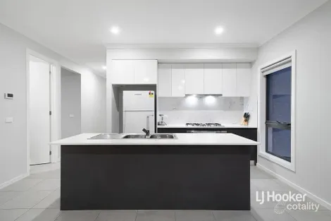 Property photo of 2 Irvine Avenue Strathtulloh VIC 3338