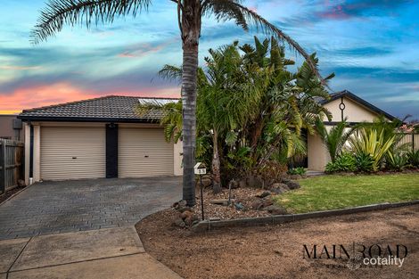 Property photo of 32 Silverdene Avenue Sydenham VIC 3037