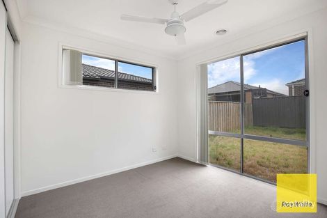 Property photo of 11 Westonbury Drive Truganina VIC 3029