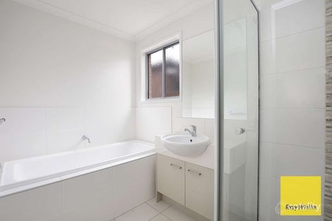 Property photo of 11 Westonbury Drive Truganina VIC 3029