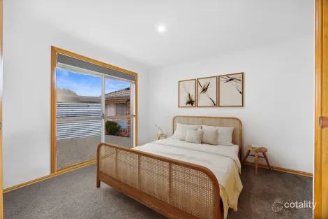 Property photo of 2/17 Yarrowee Street Sebastopol VIC 3356